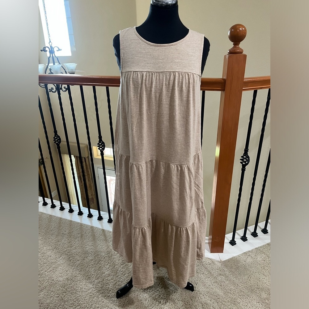 WONDERLY HEATHER BEIGE Sleeveless Tiered MIDI TANK Dress SIZE M